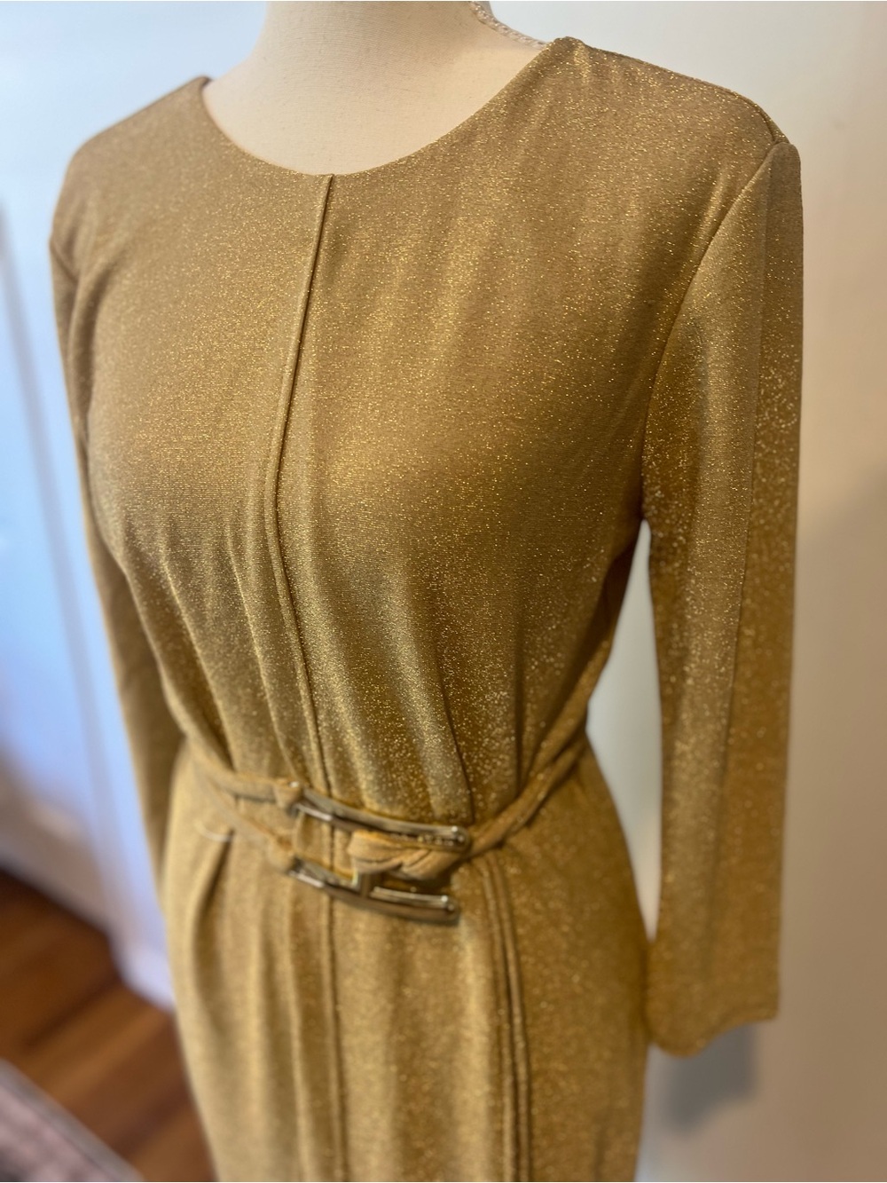 Halston Gold occasion Long-Sleeve knee length Belted Dress, women’s size 8 NWT